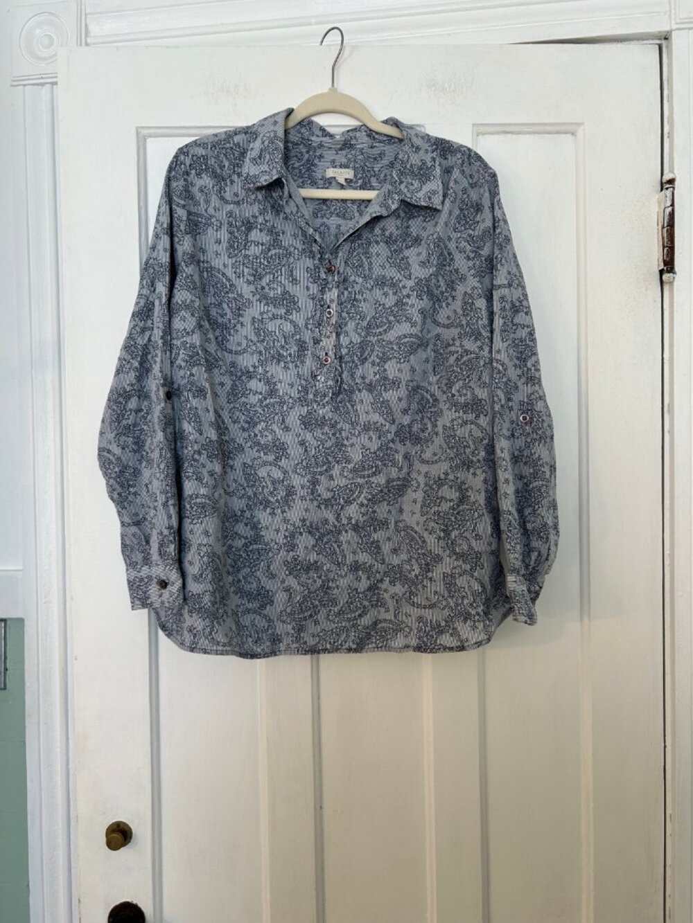 Talbots Woman 1X Blue White Paisley Button Down Shirt Roll Tab Sleeve